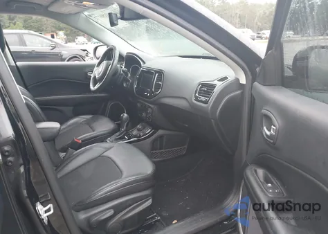 2018 Jeep Compass Altitude 4X4 z USA, uszkodzony, nr VIN 3C4NJDBB9JT456446